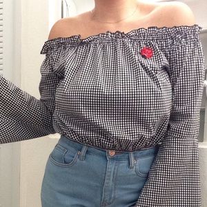 🌹Off shoulder top